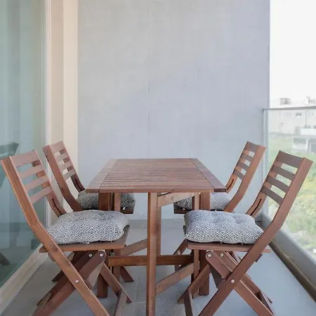 Seaside Apartment *